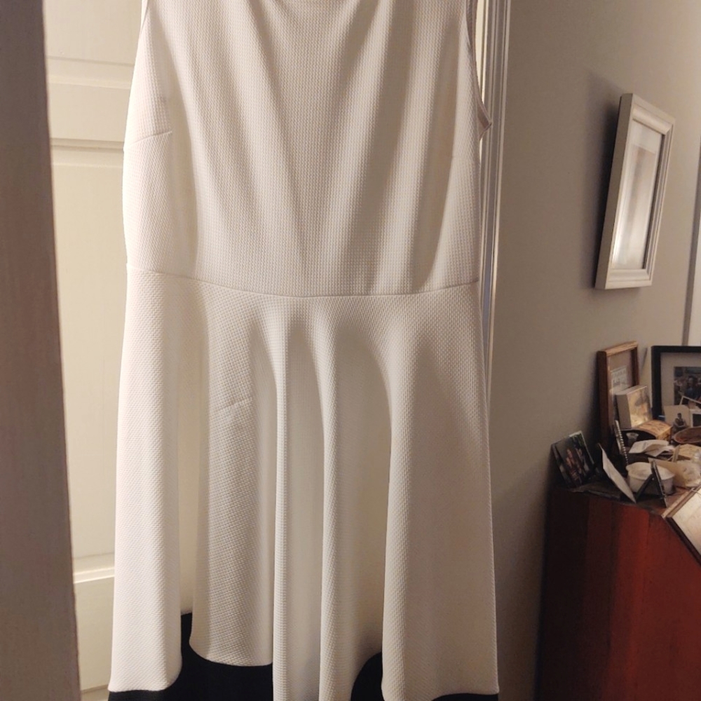 New Pretty Ashley Stewart Textured Sleeveless Midi Dress with Handkerchief Hem